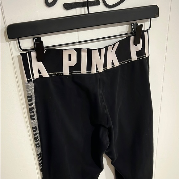 PINK Victoria's Secret Yoga Black and White Leggings M - Picture 6 of 7